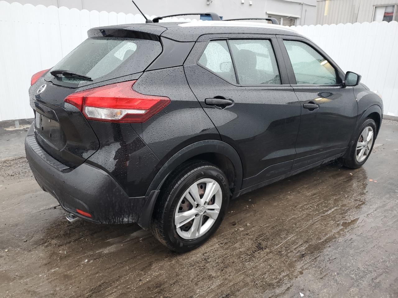 Image 3 of 2019 NISSAN KICKS S 2019 with VIN 3N1CP5CUXKL563893