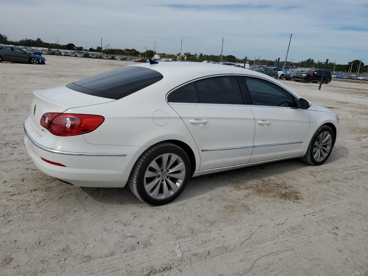 Image 3 of 2010 VOLKSWAGEN CC SPORT 2010 with VIN WVWMN7AN0AE542435