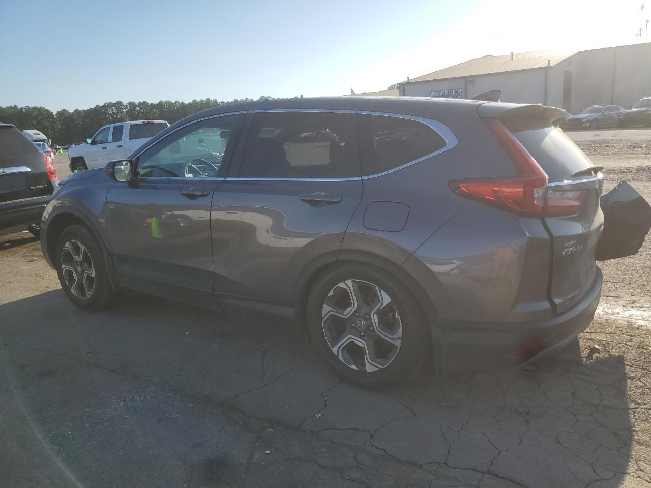 Image 2 of Honda Cr-V Ex 2018 with VIN 7FARW1H55JE013703