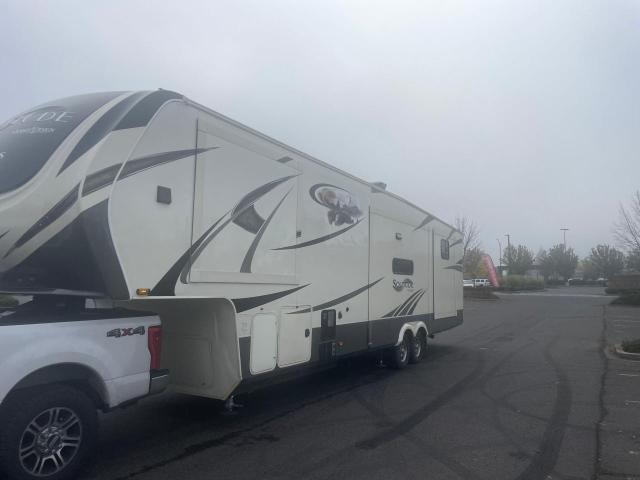 Image 2 of 2019 GPLB SOLITUDE 2019 with VIN 573FS4227K9903165