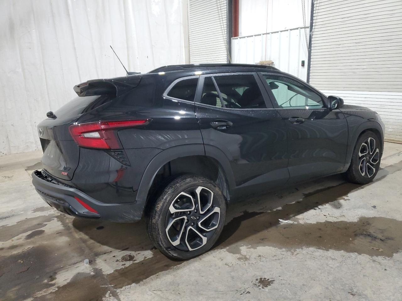 Изображение 3 2024 CHEVROLET TRAX 2RS 2024 с VIN KL77LJE22RC026128