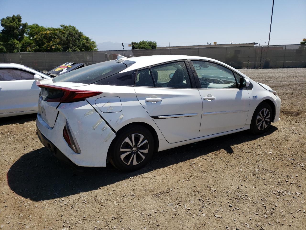 Obraz 3 z 2017 TOYOTA PRIUS PRIME  2017 z VIN JTDKARFP1H3002025