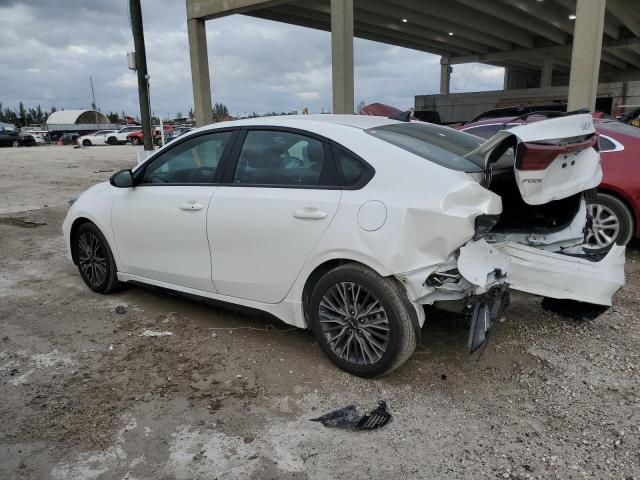 Obraz 2 z 2023 KIA FORTE GT LINE 2023 z VIN 3KPF54AD4PE653601