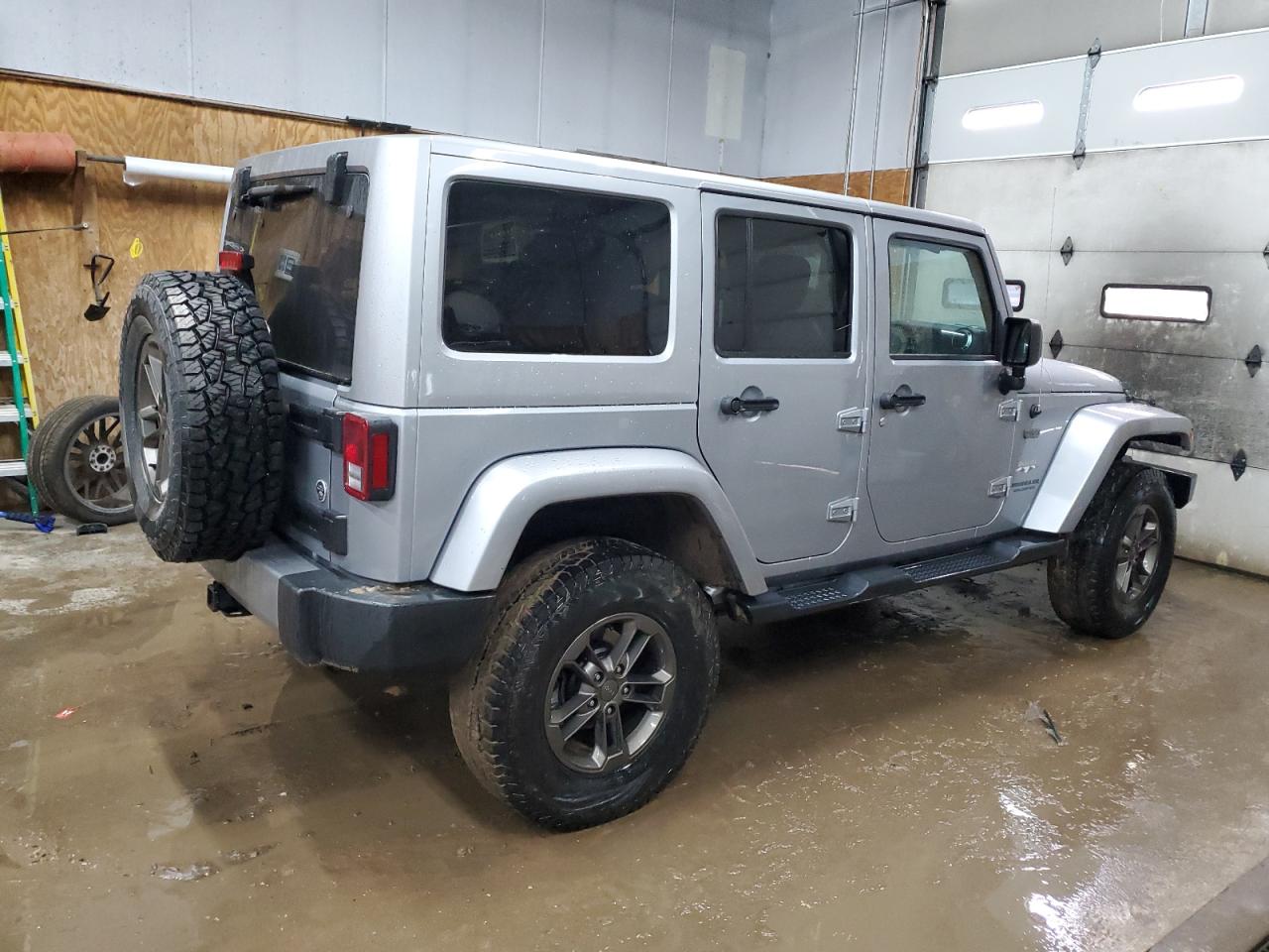Image 3 of 2016 JEEP WRANGLER UNLIMITED SAHARA 2016 with VIN 1C4BJWEG5GL159538