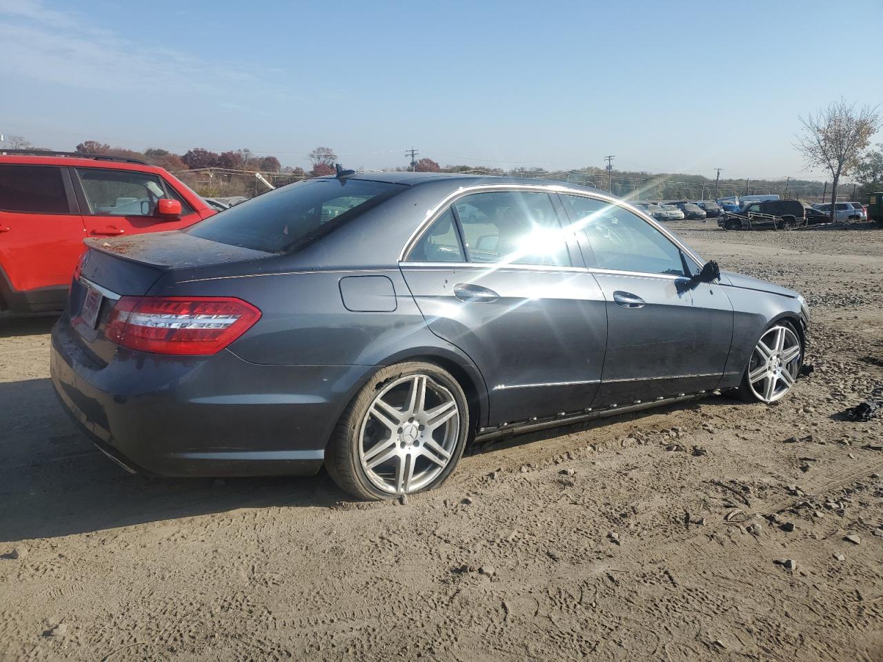 Изображение 3 2010 MERCEDES-BENZ E 550 2010 с VIN WDDHF7CB9AA033622