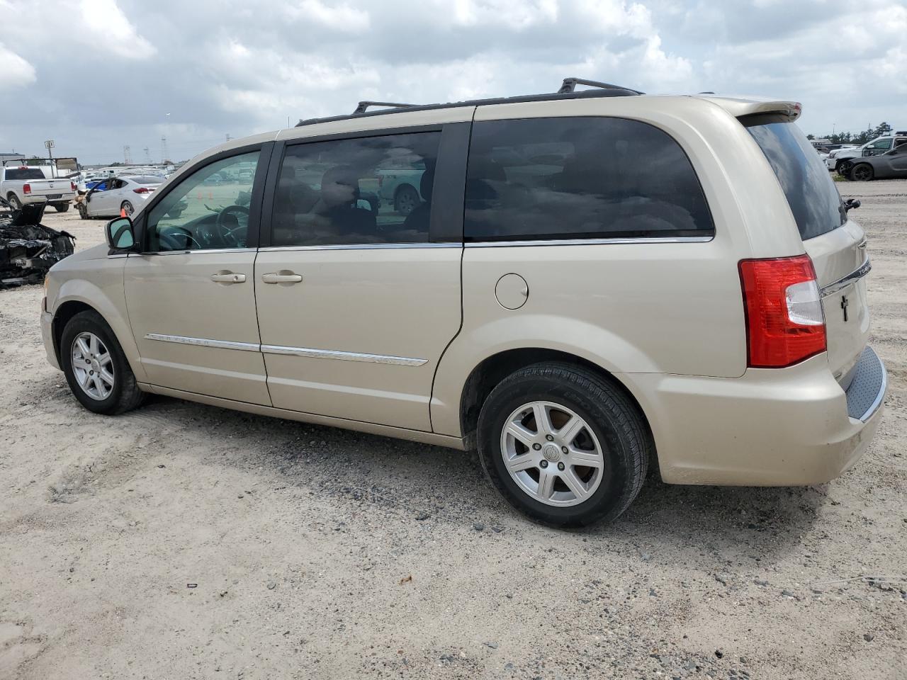 Obraz 2 z 2013 CHRYSLER TOWN & COUNTRY TOURING 2013 z VIN 2C4RC1BG6DR525316