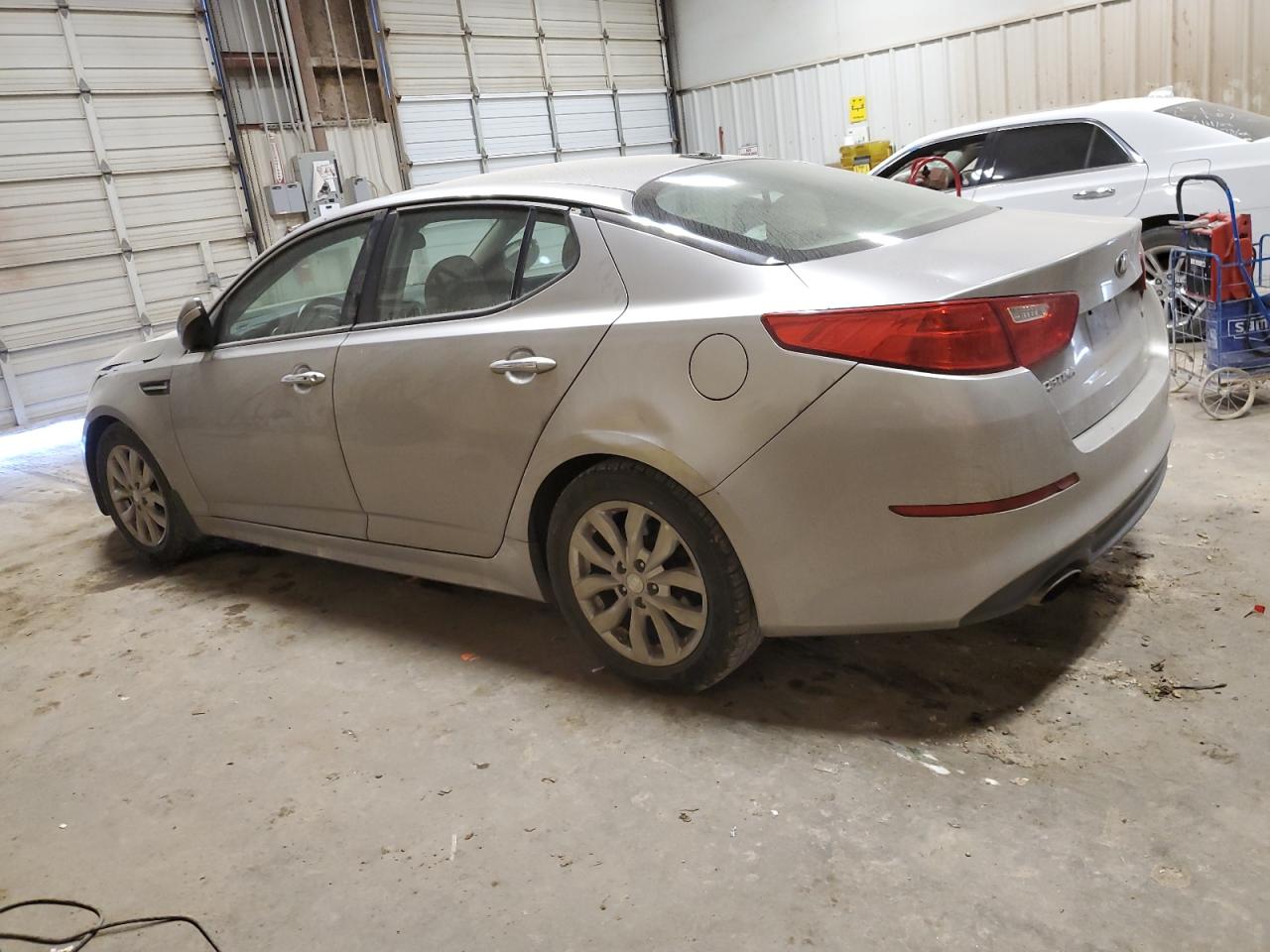 Image 2 of 2015 KIA OPTIMA EX 2015 with VIN 5XXGN4A75FG387624