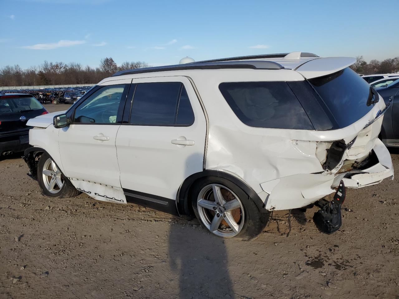 Image 2 of 2017 FORD EXPLORER XLT 2017 with VIN 1FM5K8D83HGD47481