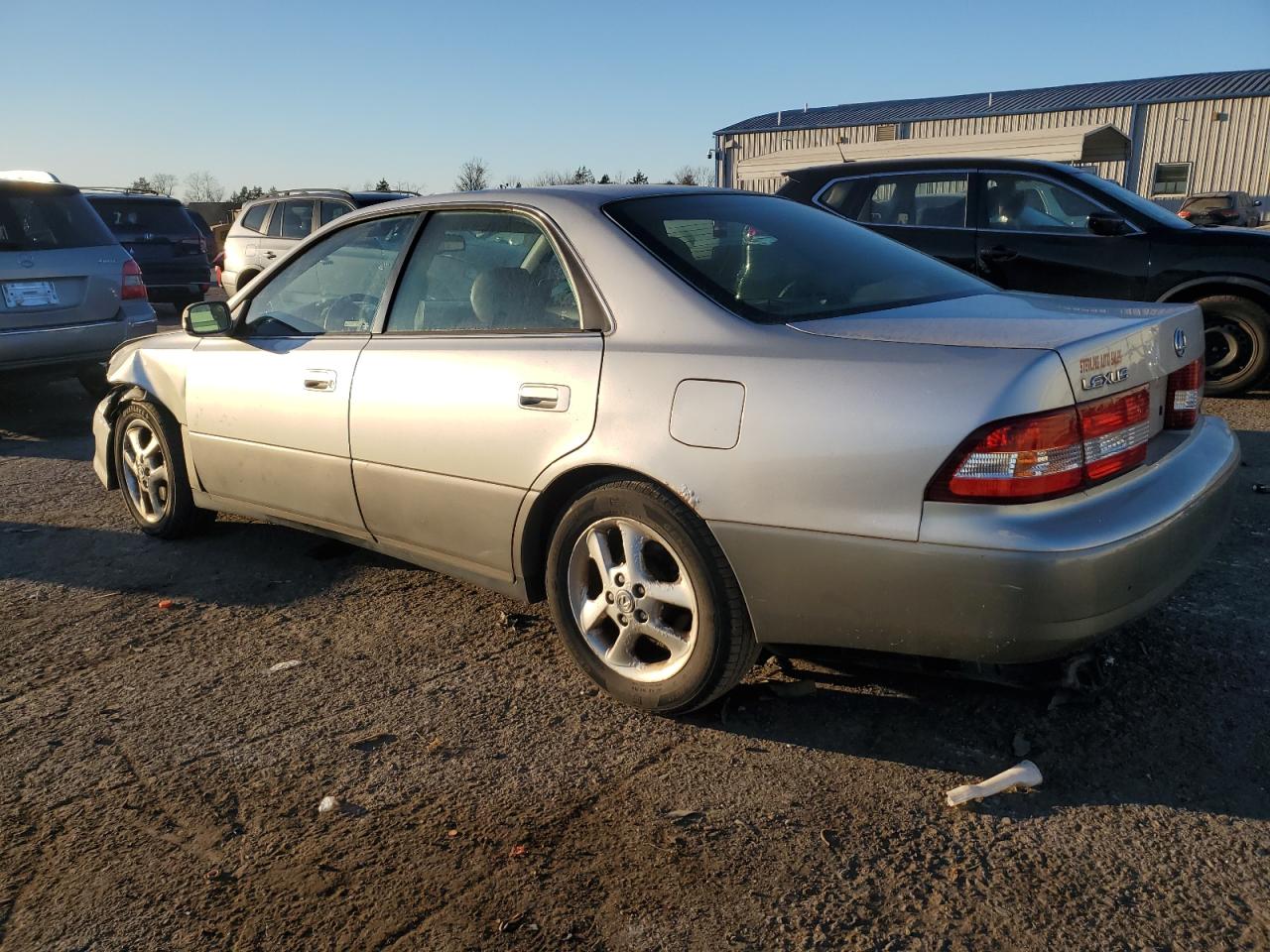 Image 2 of 2000 LEXUS ES 300 2000 with VIN JT8BF28G6Y5082852