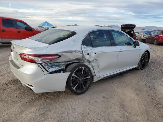 Obraz 3 z 2018 TOYOTA CAMRY XSE 2018 z VIN 4T1B61HK9JU116175