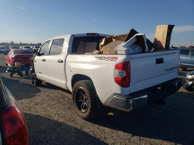 Obraz 2 z 2018 TOYOTA TUNDRA CREWMAX SR5 2018 z VIN 5TFDY5F18JX683534