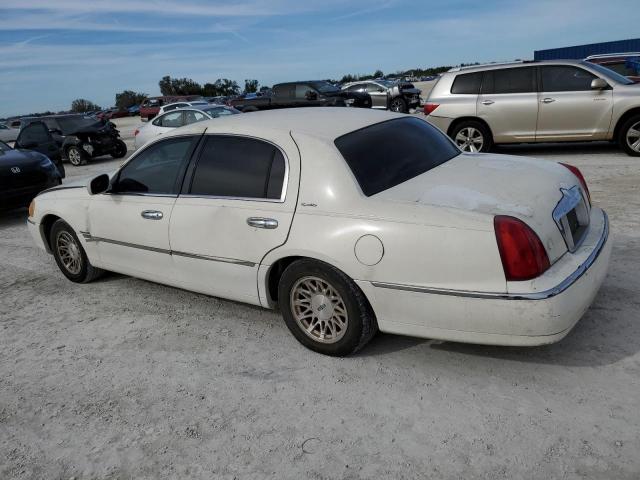 Obraz 2 z 1999 LINCOLN TOWN CAR SIGNATURE 1999 z VIN 1LNFM82W8XY602750