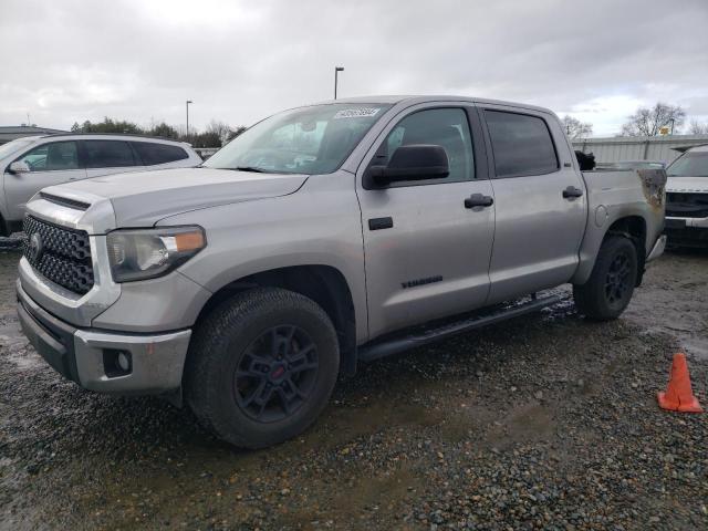Obraz 1 z 2020 TOYOTA TUNDRA CREWMAX SR5 2020 z VIN 5TFDY5F18LX935169
