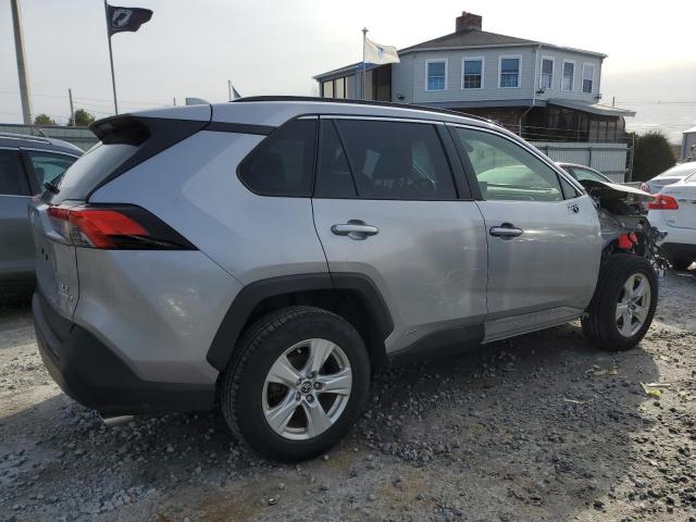 Image 3 of 2021 TOYOTA RAV4 LE 2021 with VIN JTMLWRFV7MD559627