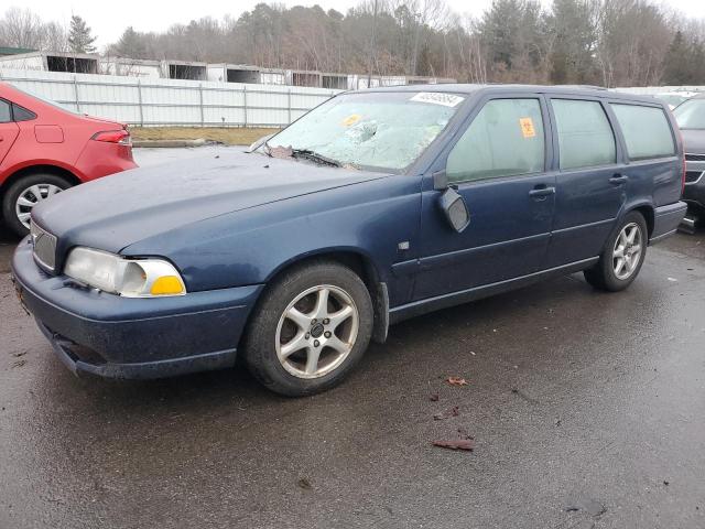 Image 1 of 2000 VOLVO V70 BASE 2000 with VIN YV1LW61J7Y2644384