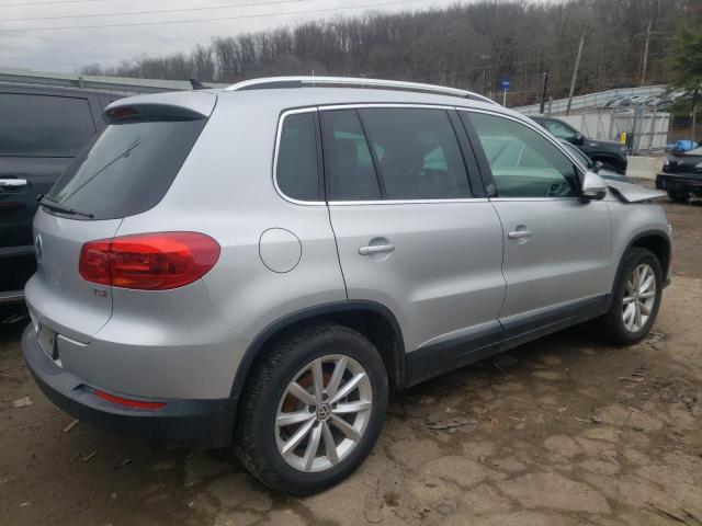 Obraz 3 z 2017 VOLKSWAGEN TIGUAN WOLFSBURG 2017 z VIN WVGRV7AX2HK017892