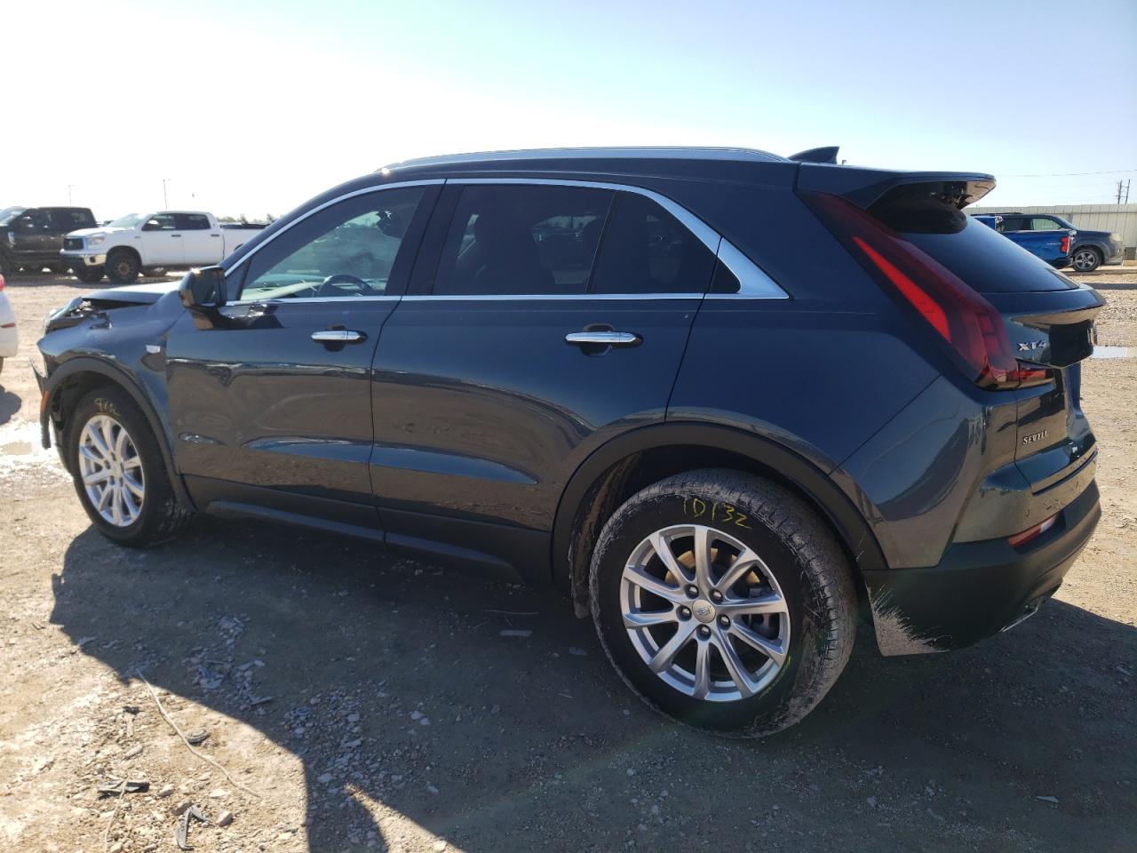 Obraz 2 z 2021 CADILLAC XT4 LUXURY 2021 z VIN 1GYAZAR44MF018679