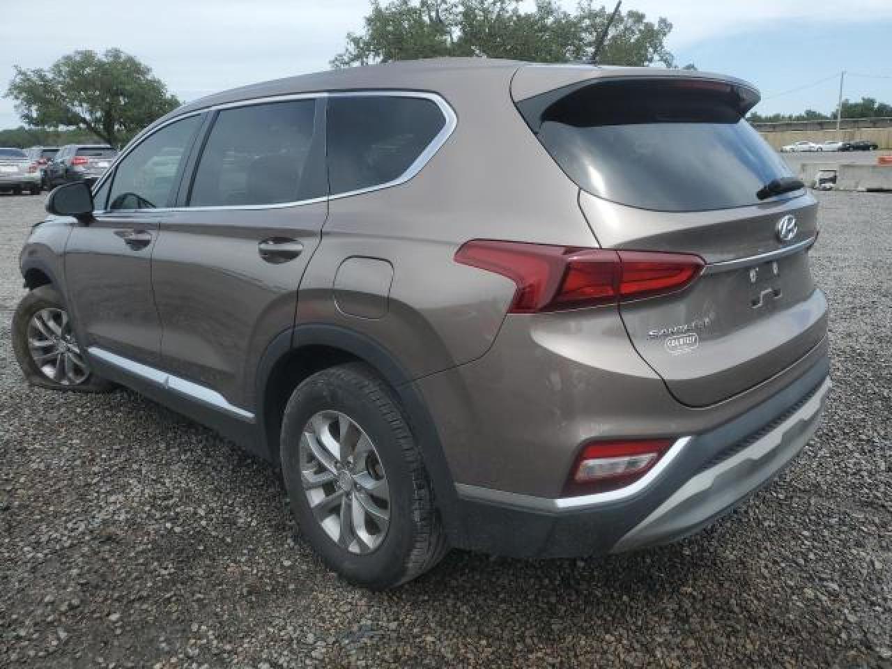 Obraz 2 z 2019 HYUNDAI SANTA FE SE 2019 z VIN 5NMS23AD5KH105299