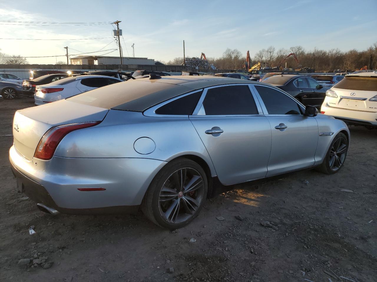 Image 3 of 2013 JAGUAR XJL SUPERCHARGED 2013 with VIN SAJWA2GEXDMV39990