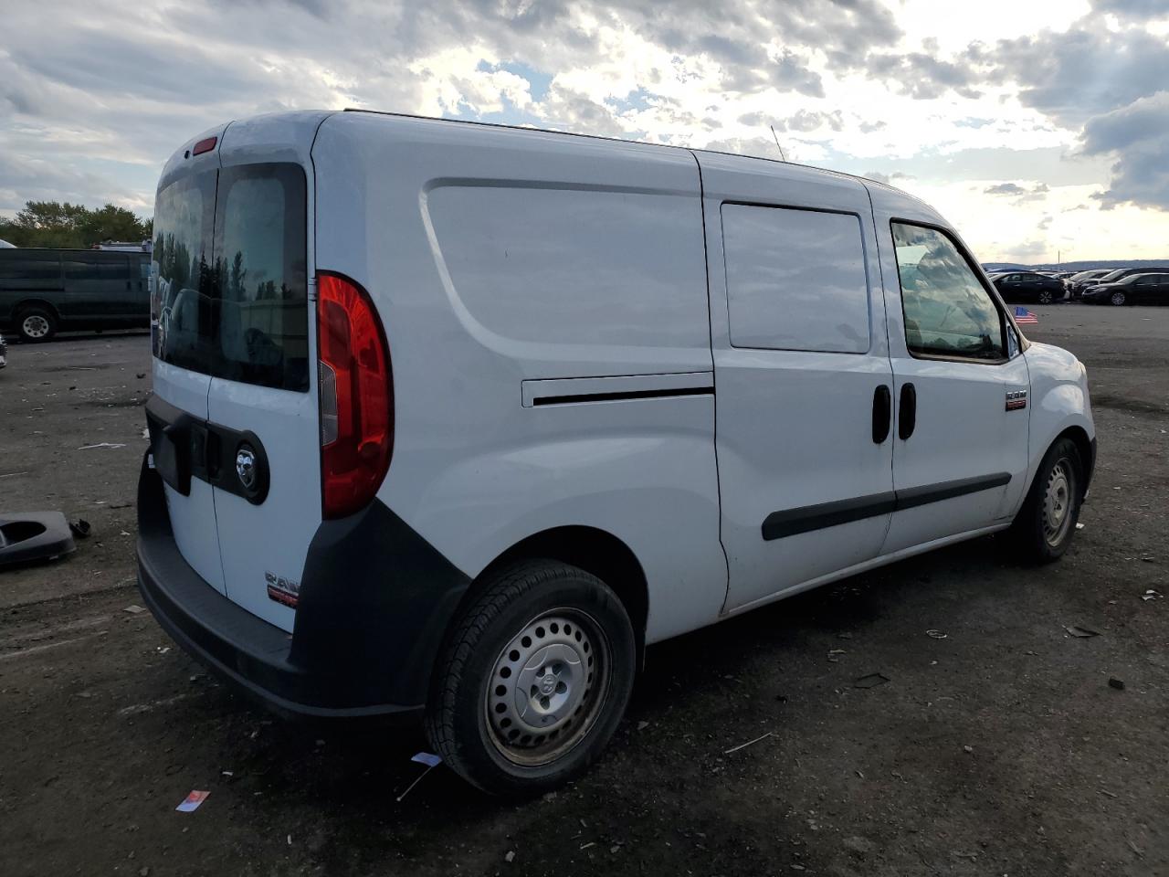 Obraz 3 z 2017 RAM PROMASTER CITY  2017 z VIN ZFBERFAB6H6E31438