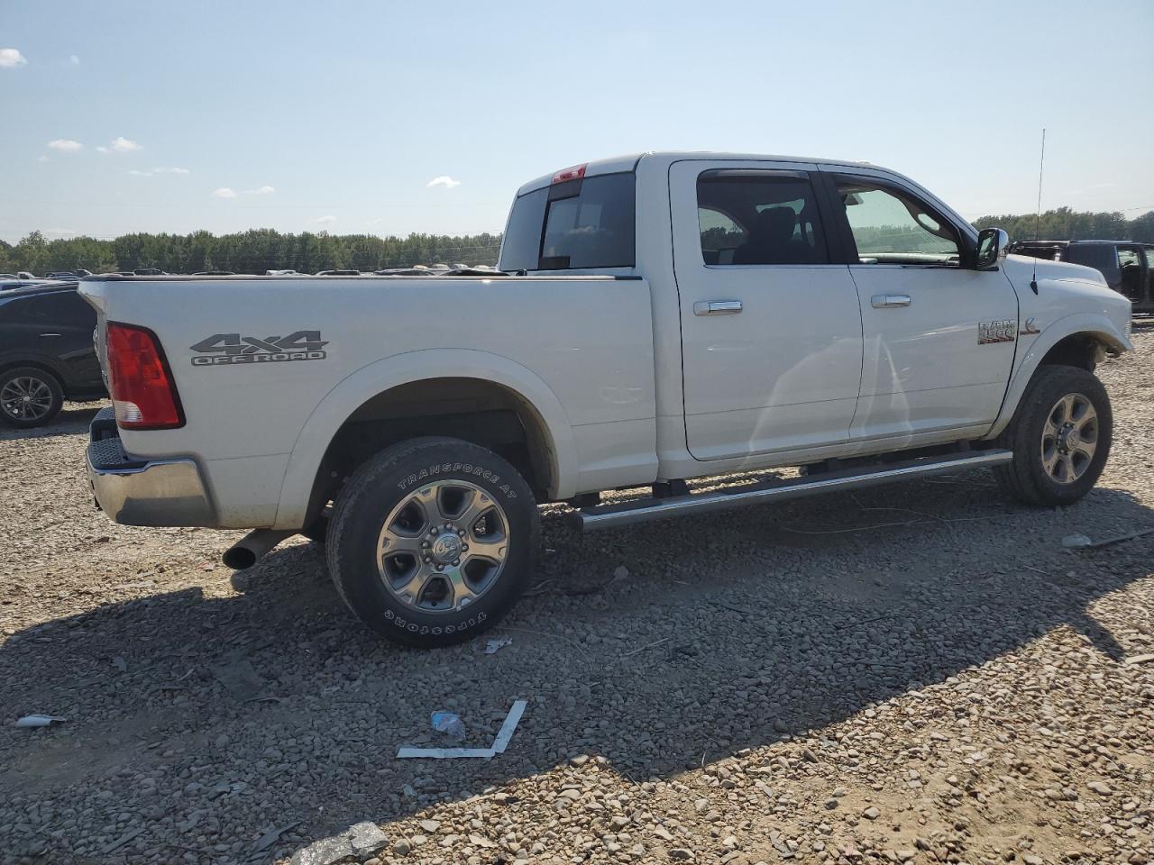 Image 3 of 2018 RAM 2500 SLT 2018 with VIN 3C6UR5DL0JG359006