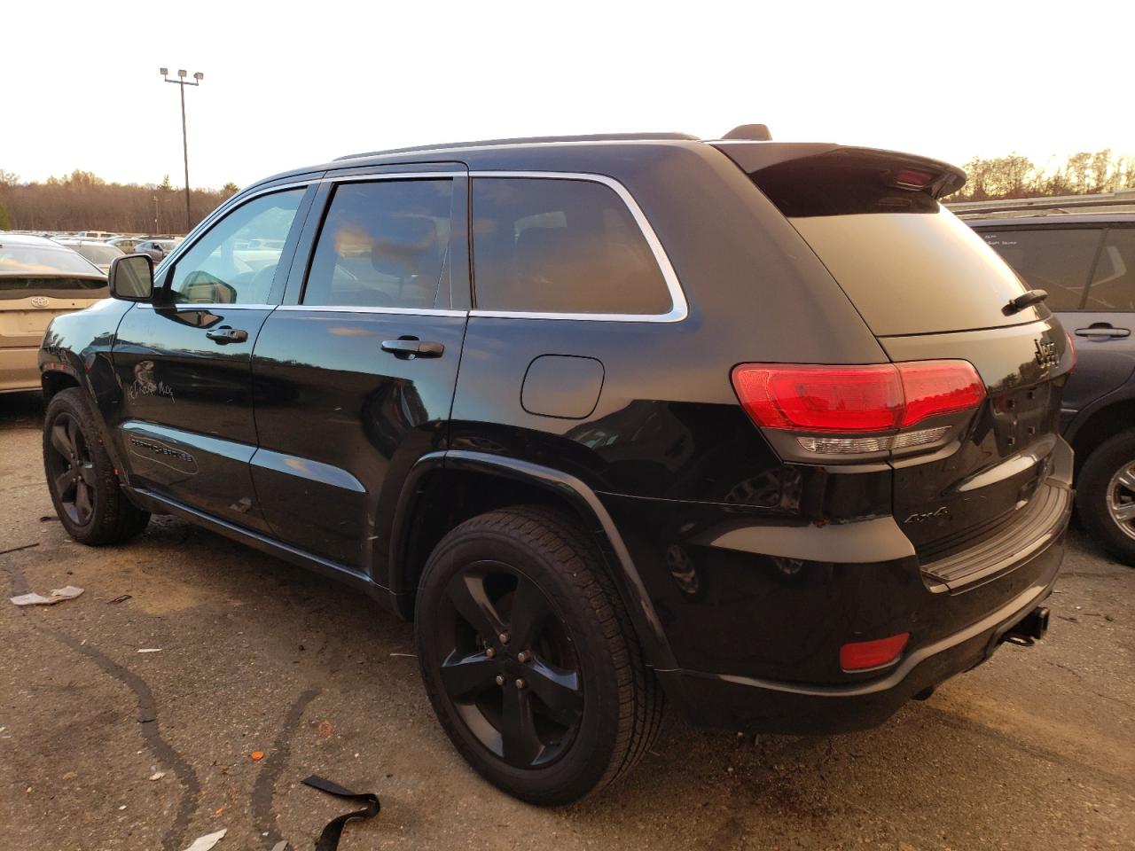 Image 2 of 2015 JEEP GRAND CHEROKEE LAREDO 2015 with VIN 1C4RJFAG8FC663004