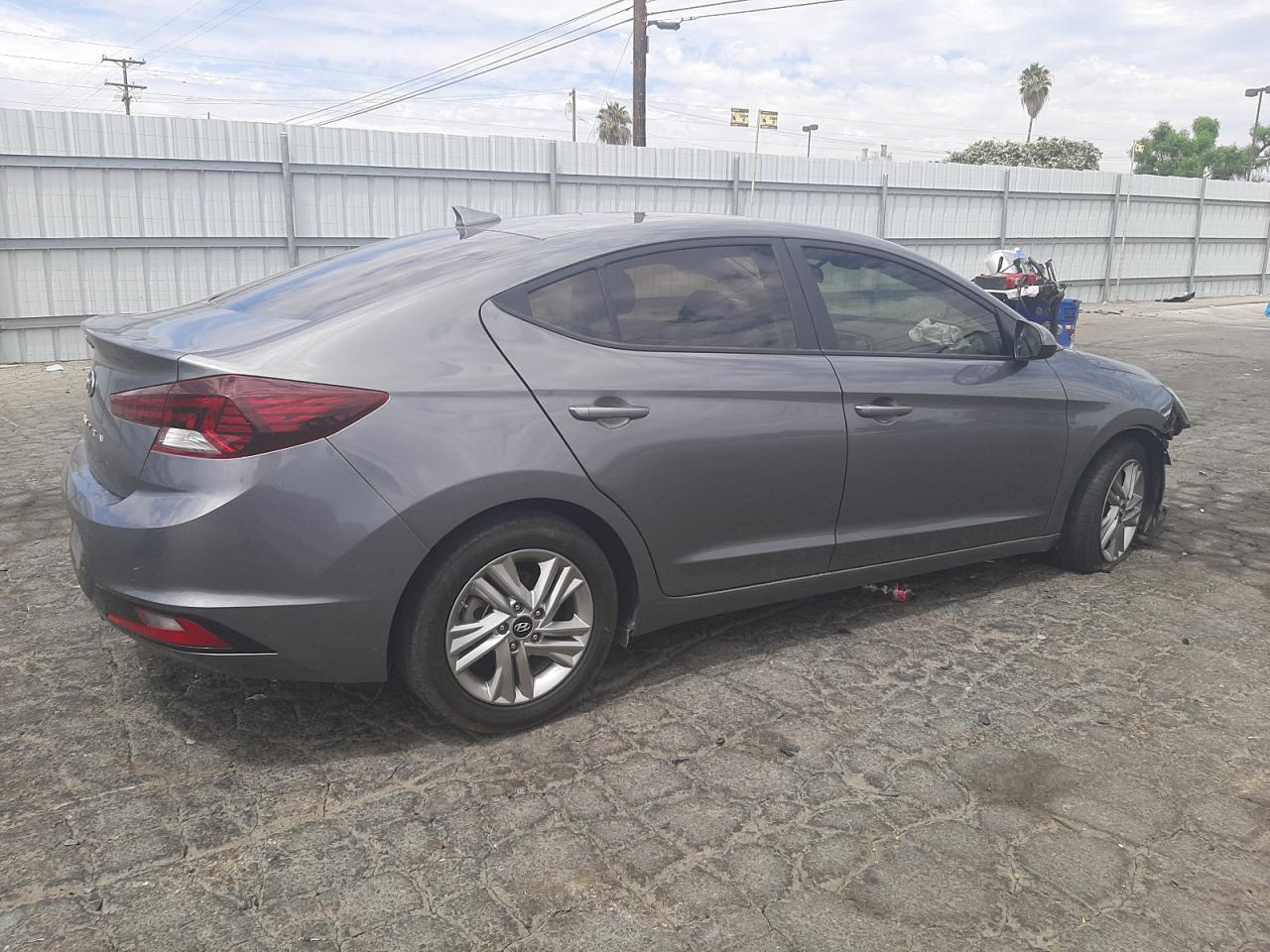 Изображение 3 2020 HYUNDAI ELANTRA SEL 2020 с VIN 5NPD84LF5LH499113