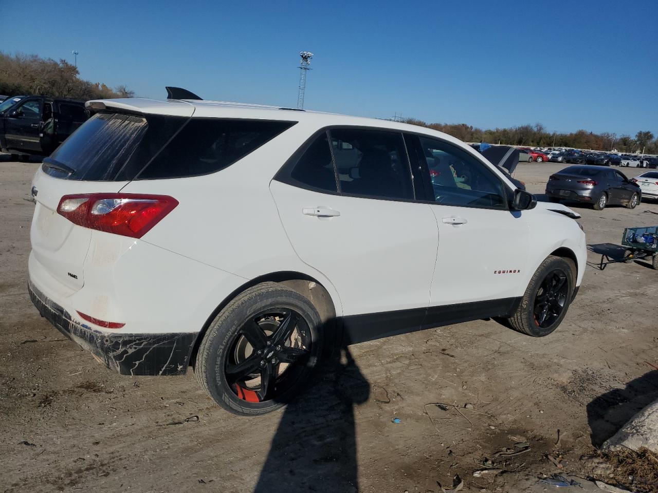 Obraz 3 z 2019 CHEVROLET EQUINOX LT 2019 z VIN 2GNAXVEX8K6163564