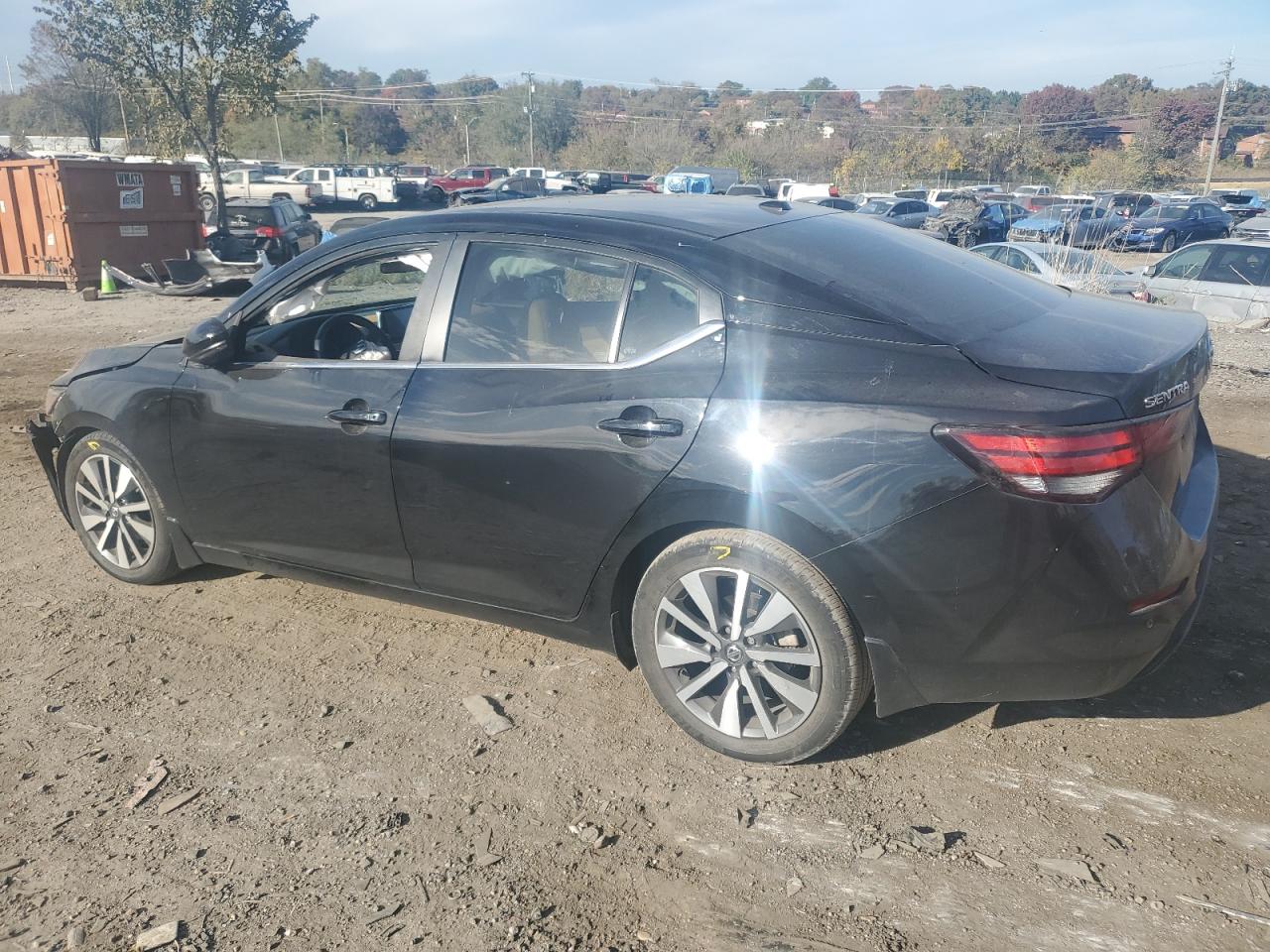 Image 2 of 2020 NISSAN SENTRA SV 2020 with VIN 3N1AB8CV3LY213137