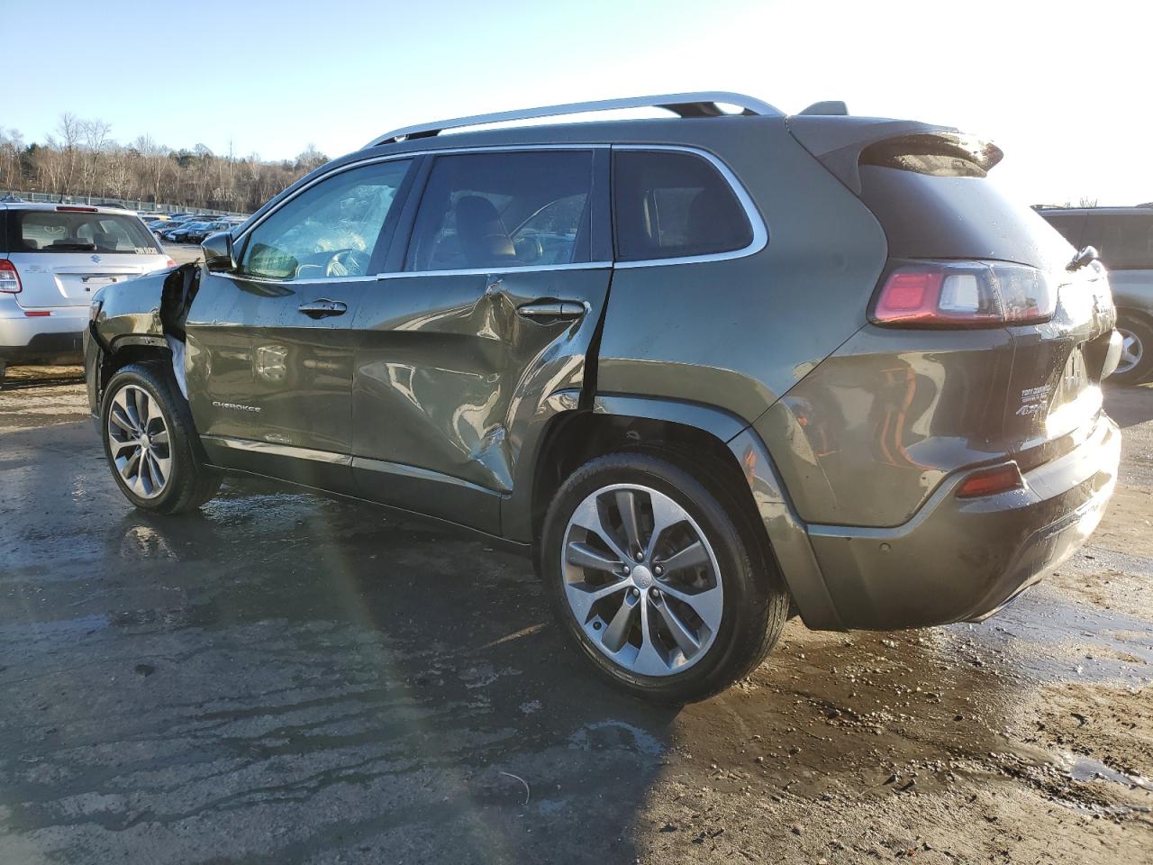 Image 2 of 2019 JEEP CHEROKEE OVERLAND 2019 with VIN 1C4PJMJX5KD225699