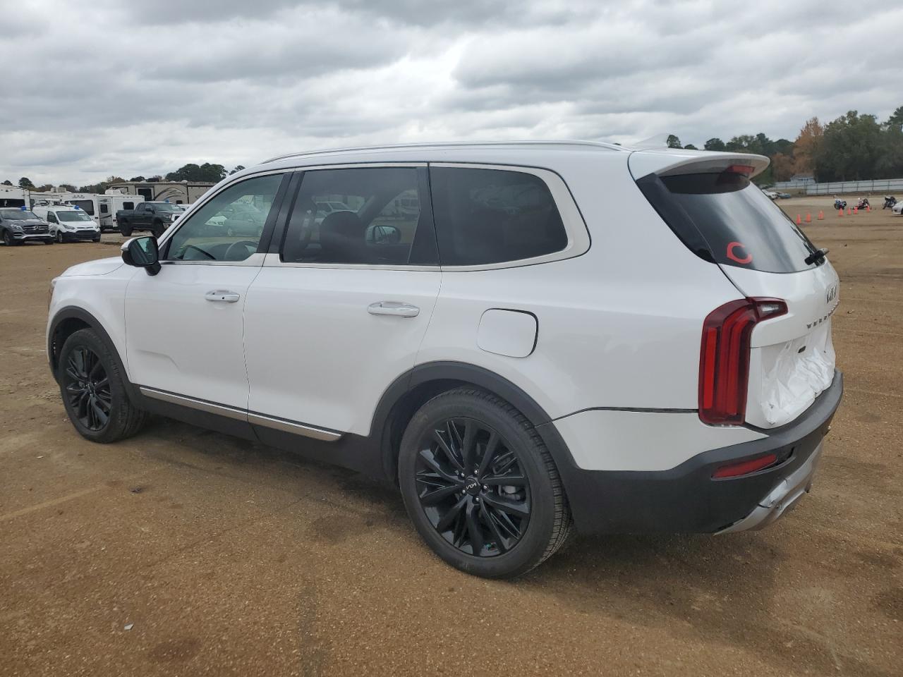 Image 2 of 2022 KIA TELLURIDE SX 2022 with VIN 5XYP54HC0NG234470
