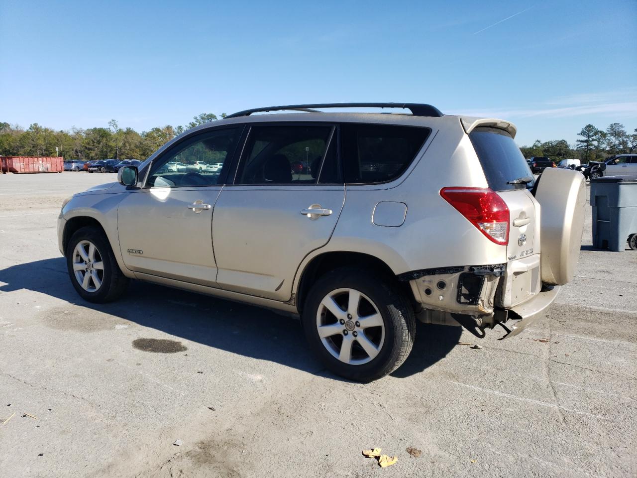 Image 2 of 2007 TOYOTA RAV4 LIMITED 2007 with VIN JTMBD31V675099574