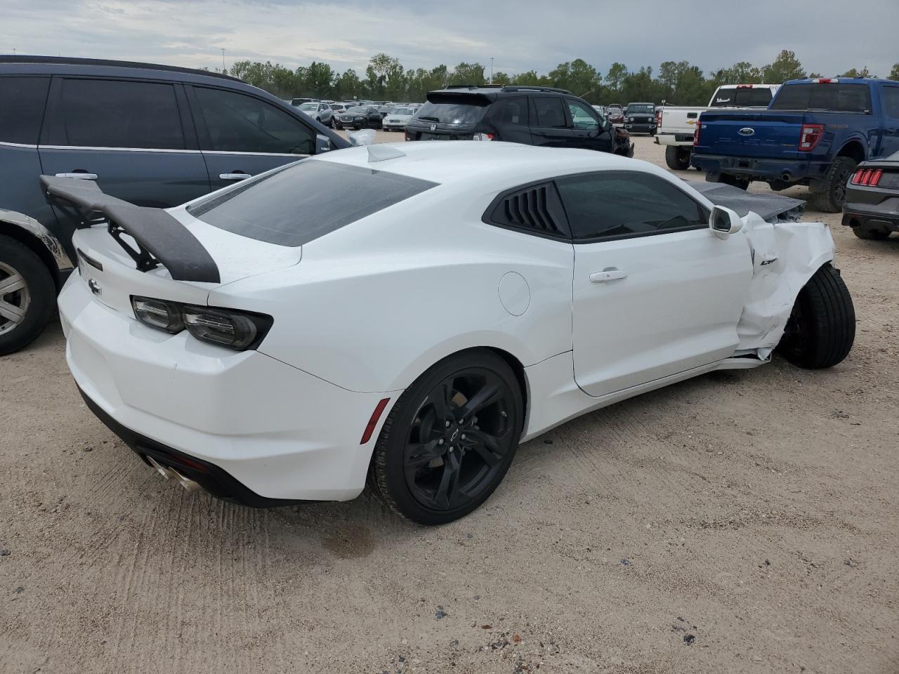 Изображение 3 Chevrolet Camaro Lt1 2022 с VIN 1G1FF1R71N0129461
