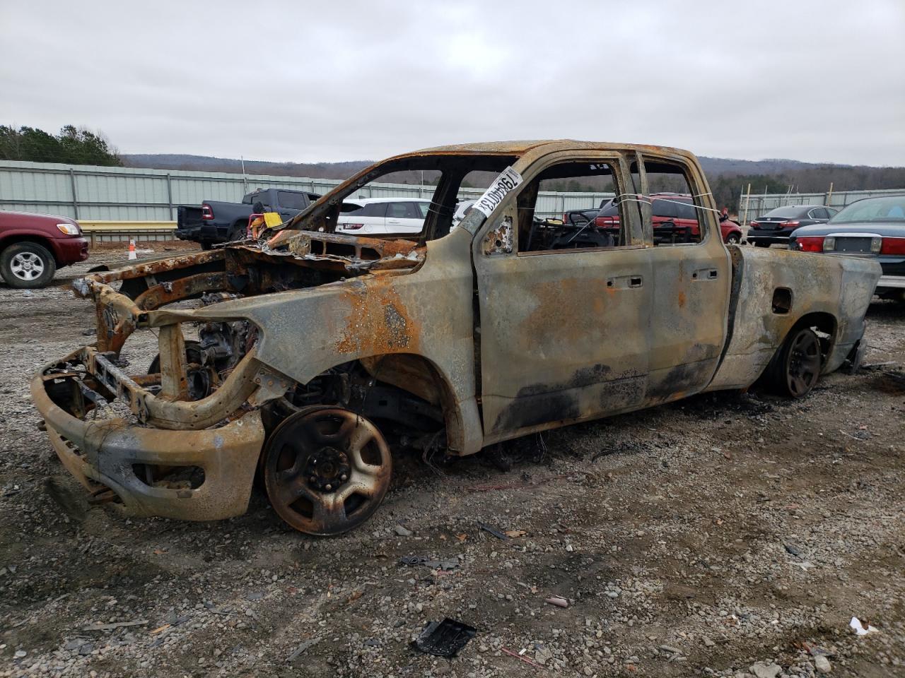 Изображение 1 2019 RAM 1500 TRADESMAN 2019 с VIN 1C6SRFCT3KN573382