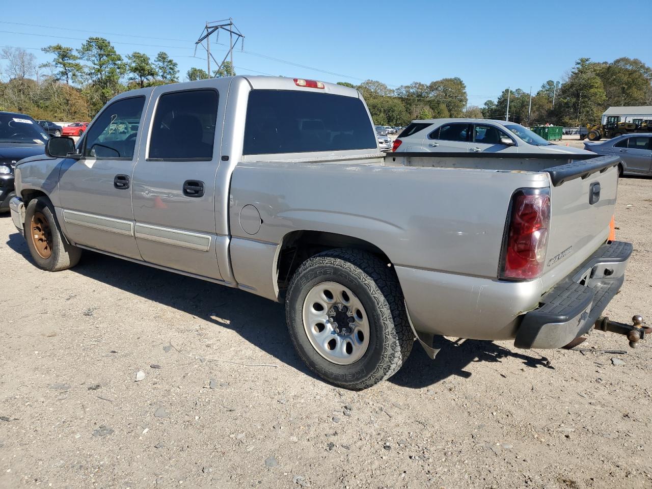 Image 2 of 2006 CHEVROLET SILVERADO C1500 2006 with VIN 2GCEC13T261161987