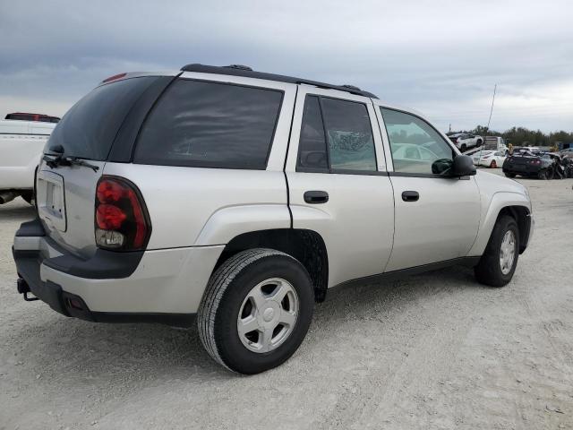 Image 3 of 2004 CHEVROLET TRAILBLAZER LS 2004 with VIN 1GNDS13S742302403