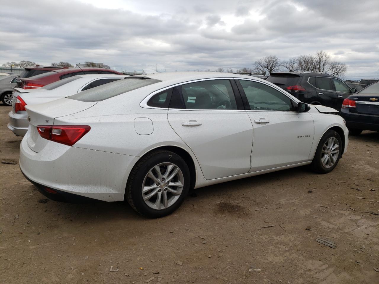 Obraz 3 z 2018 CHEVROLET MALIBU LT 2018 z VIN 1G1ZD5ST1JF251083