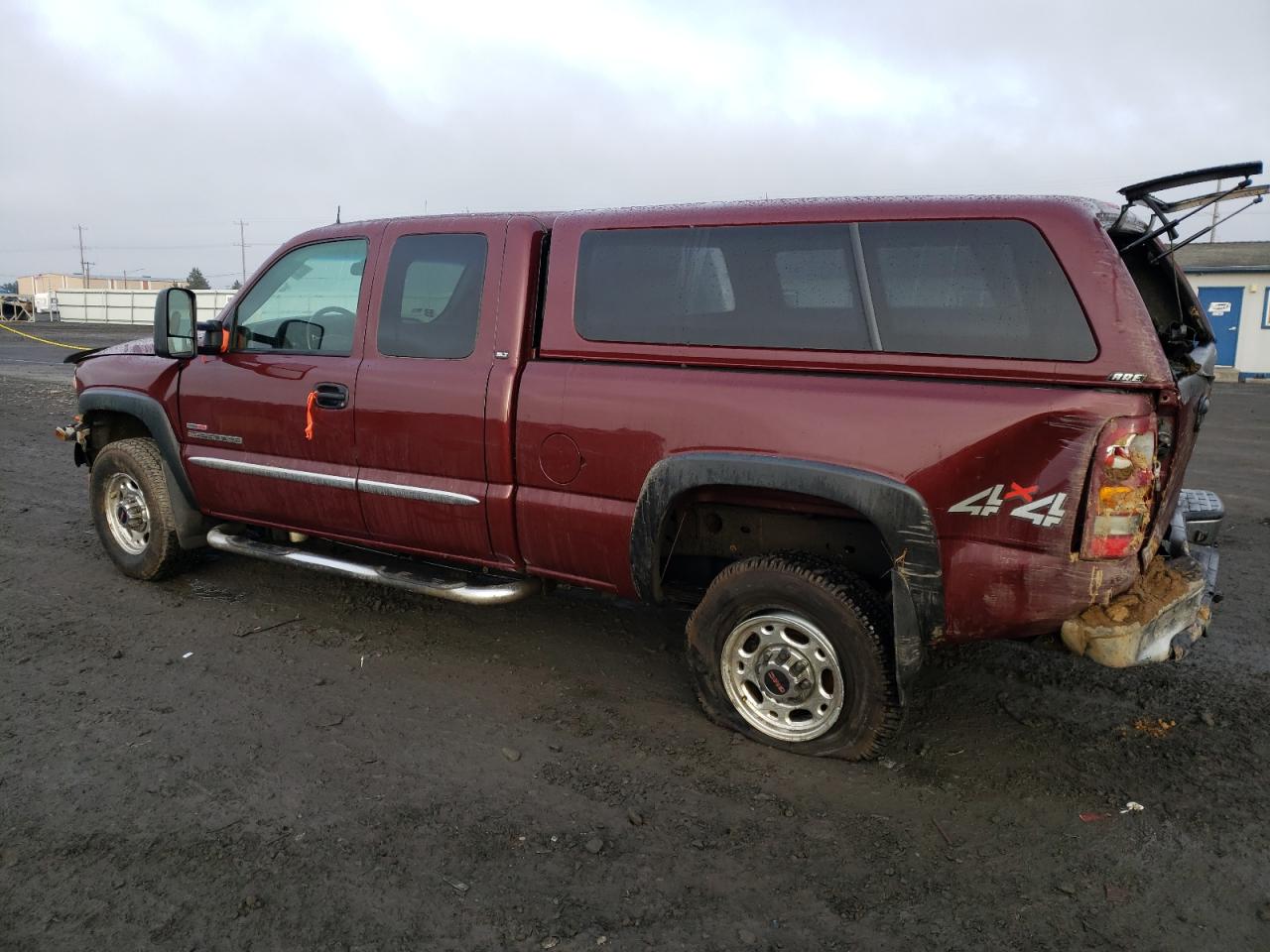Image 2 of 2003 GMC SIERRA K2500 HEAVY DUTY 2003 with VIN 1GTHK29173E335834