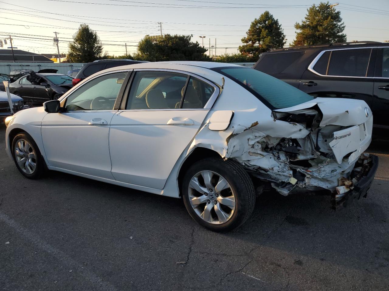 Obraz 2 z 2010 HONDA ACCORD EX 2010 z VIN 1HGCP2F75AA180050
