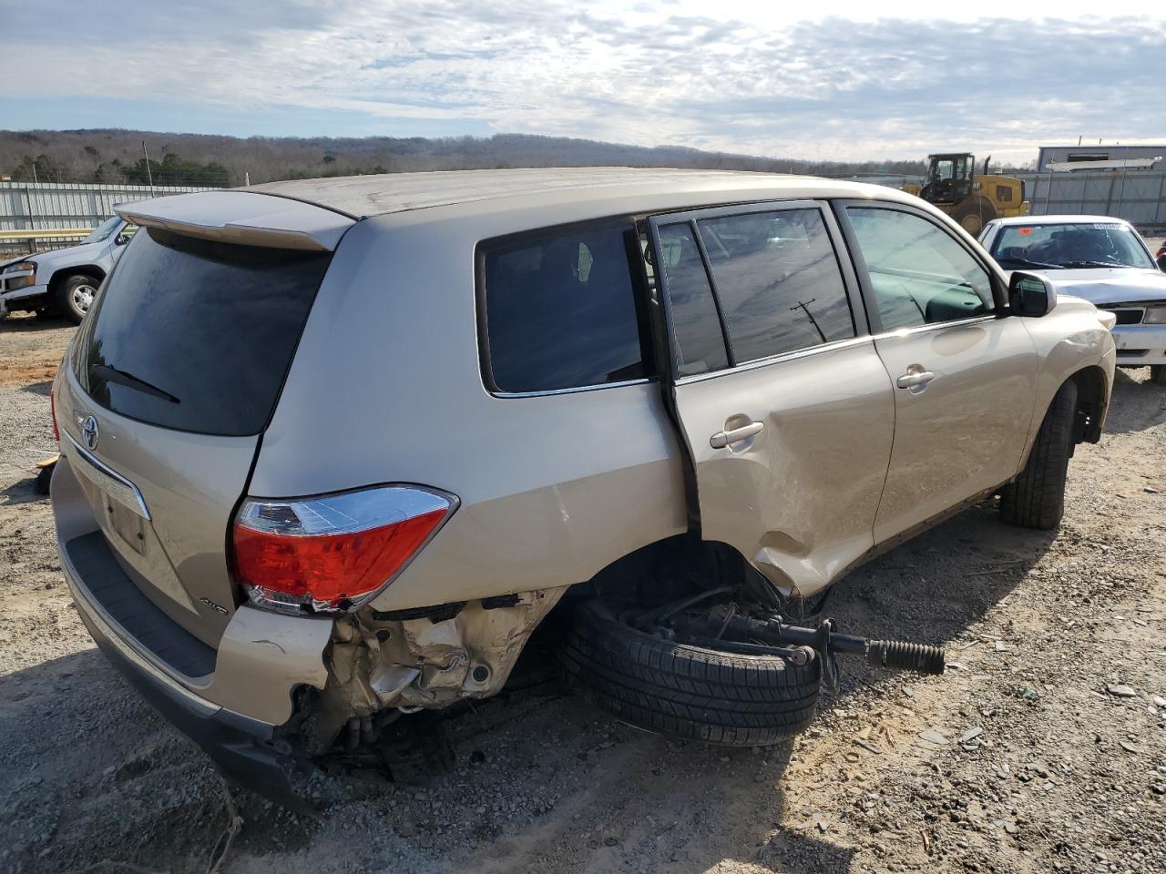 Obraz 3 z 2013 TOYOTA HIGHLANDER BASE 2013 z VIN 5TDBK3EH5DS230526