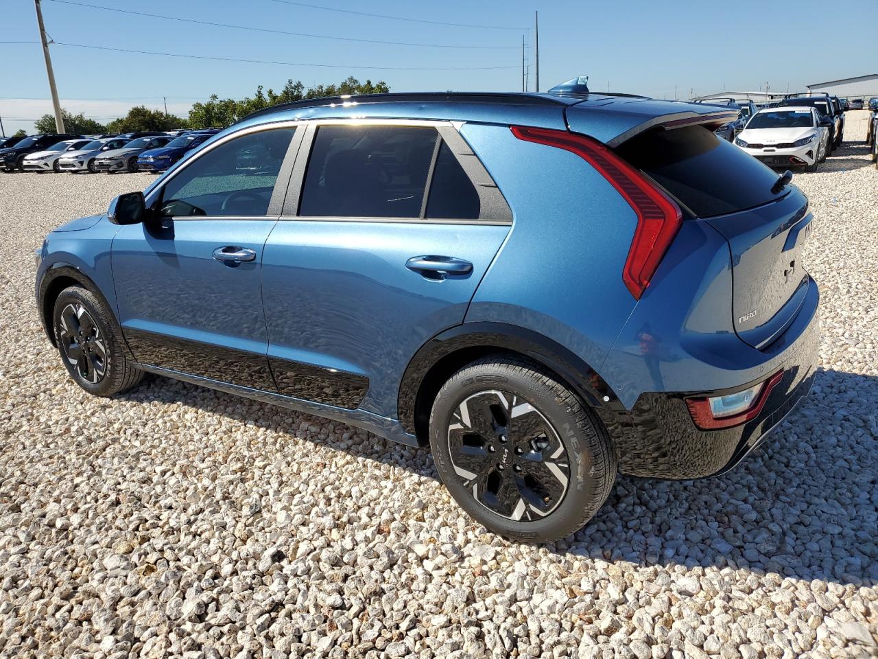 Image 2 of 2023 KIA NIRO WAVE 2023 with VIN KNDCT3L16P5062851
