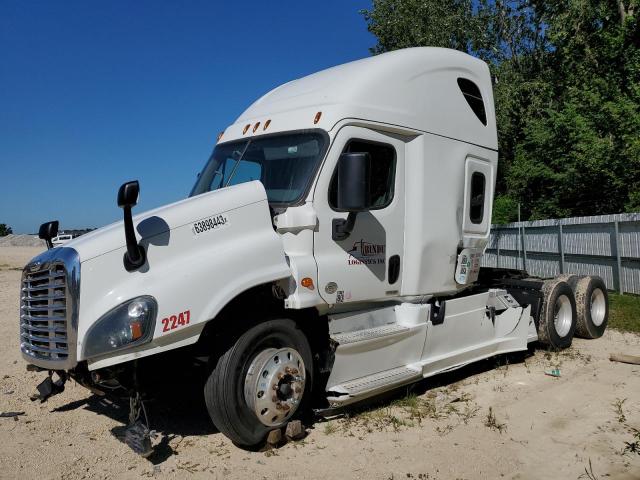 Image 2 of 2016 FREIGHTLINER CASCADIA 125  2016 with VIN 3AKJGLDR5GSGZ3165