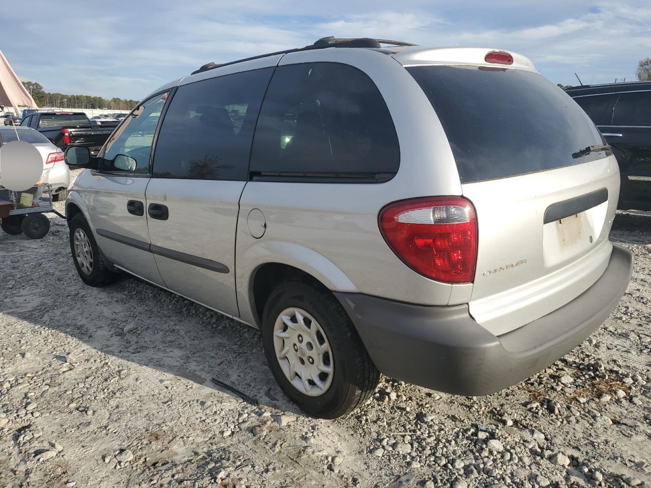 Image 2 of 2002 CHRYSLER VOYAGER  2002 with VIN 1C4GJ25332B504642