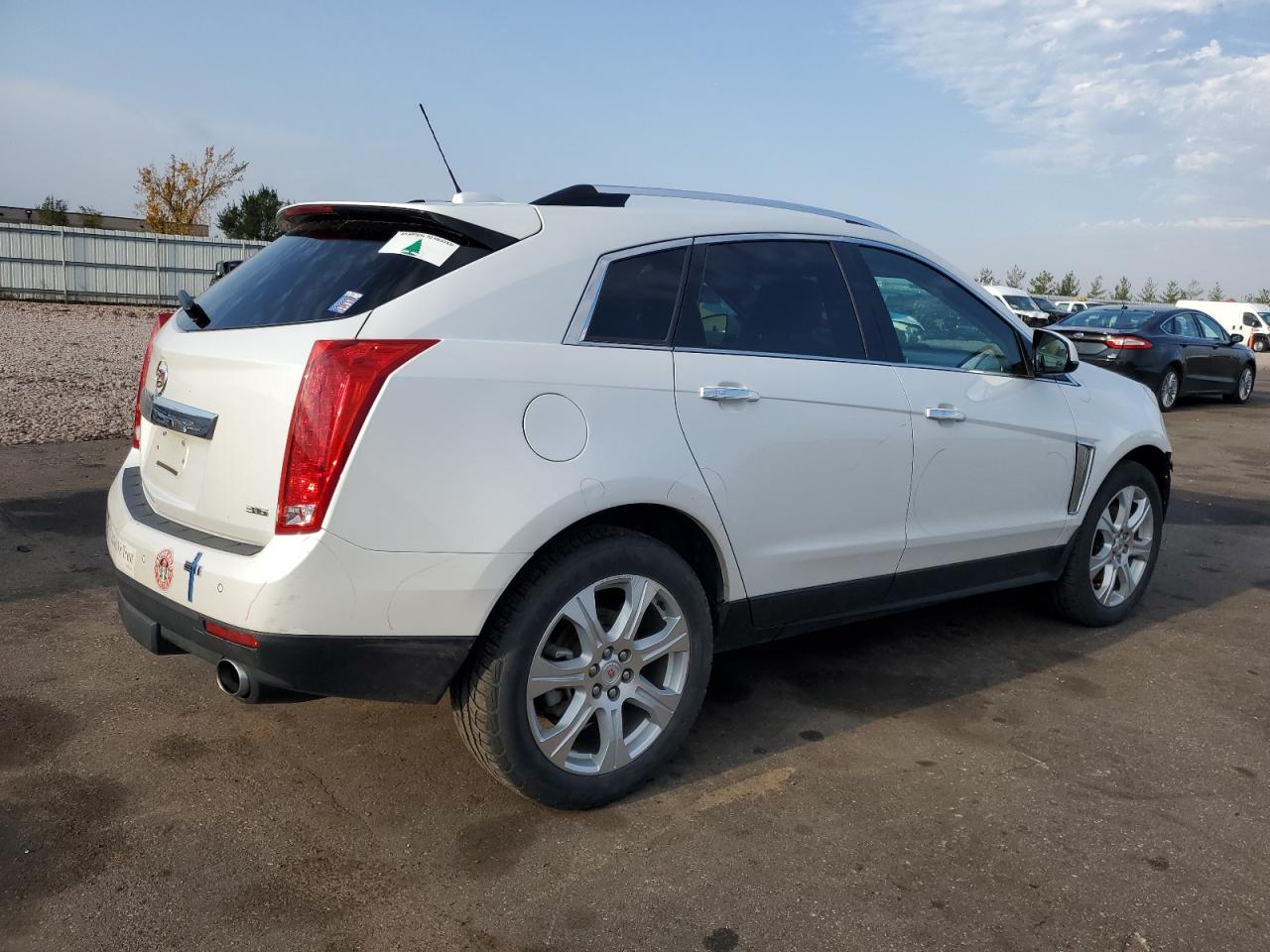 Image 3 of Cadillac Srx Performance Collection 2015 with VIN 3GYFNCE3XFS623721
