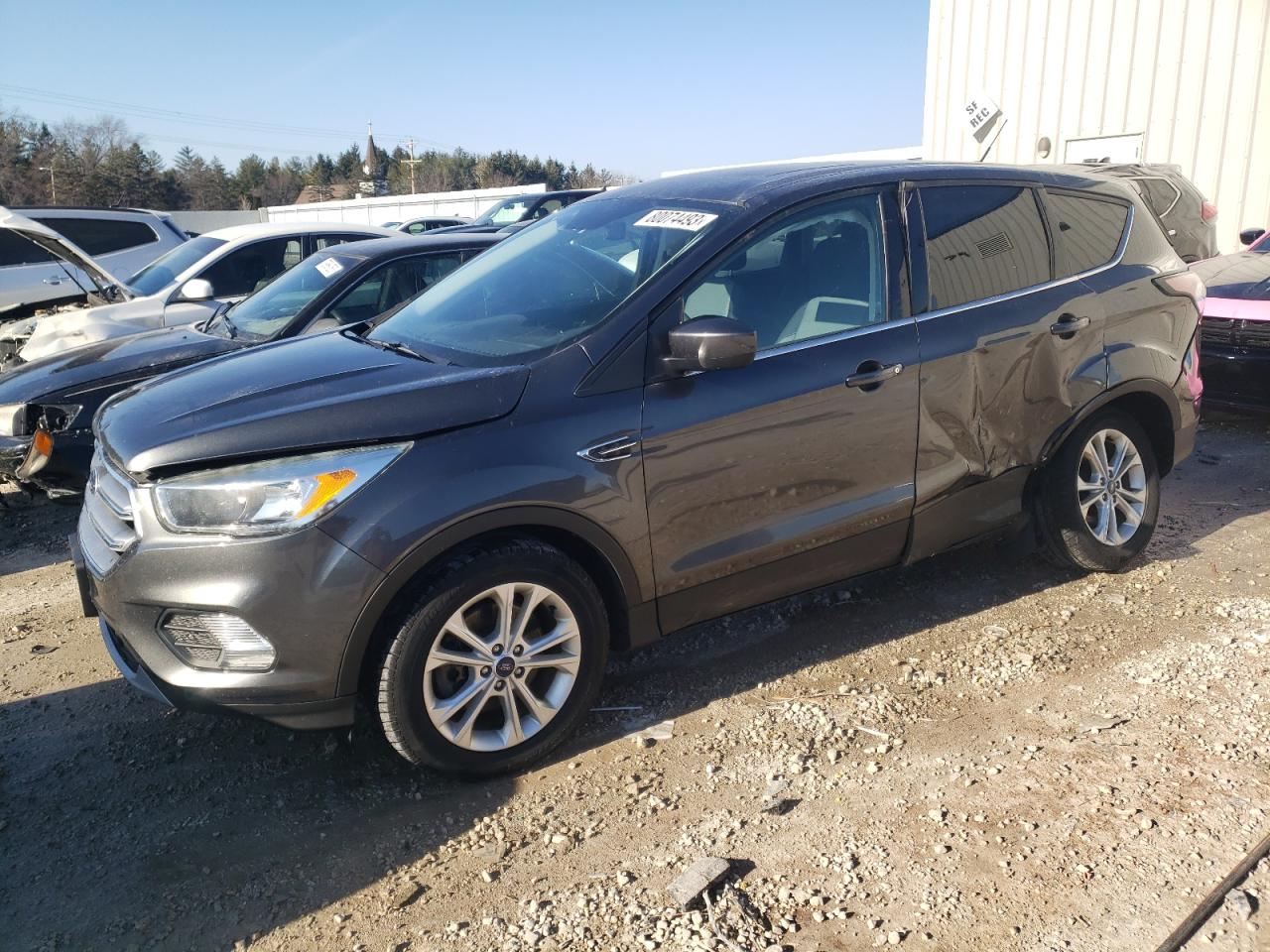 Изображение 1 2017 FORD ESCAPE SE 2017 с VIN 1FMCU9G99HUD41858