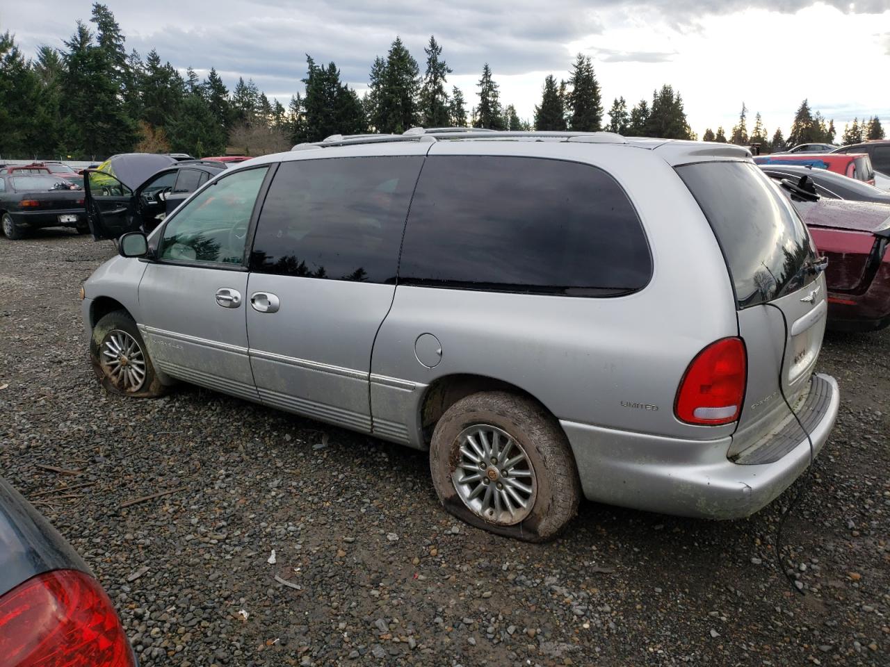Obraz 2 z 2000 CHRYSLER TOWN & COUNTRY LIMITED 2000 z VIN 1C4GT64L9YB502521