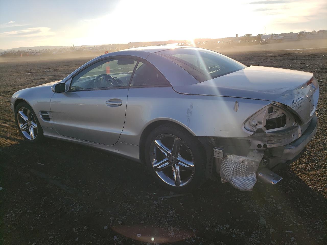 Image 2 of 2004 MERCEDES-BENZ SL 500 2004 with VIN WDBSK75F94F065388