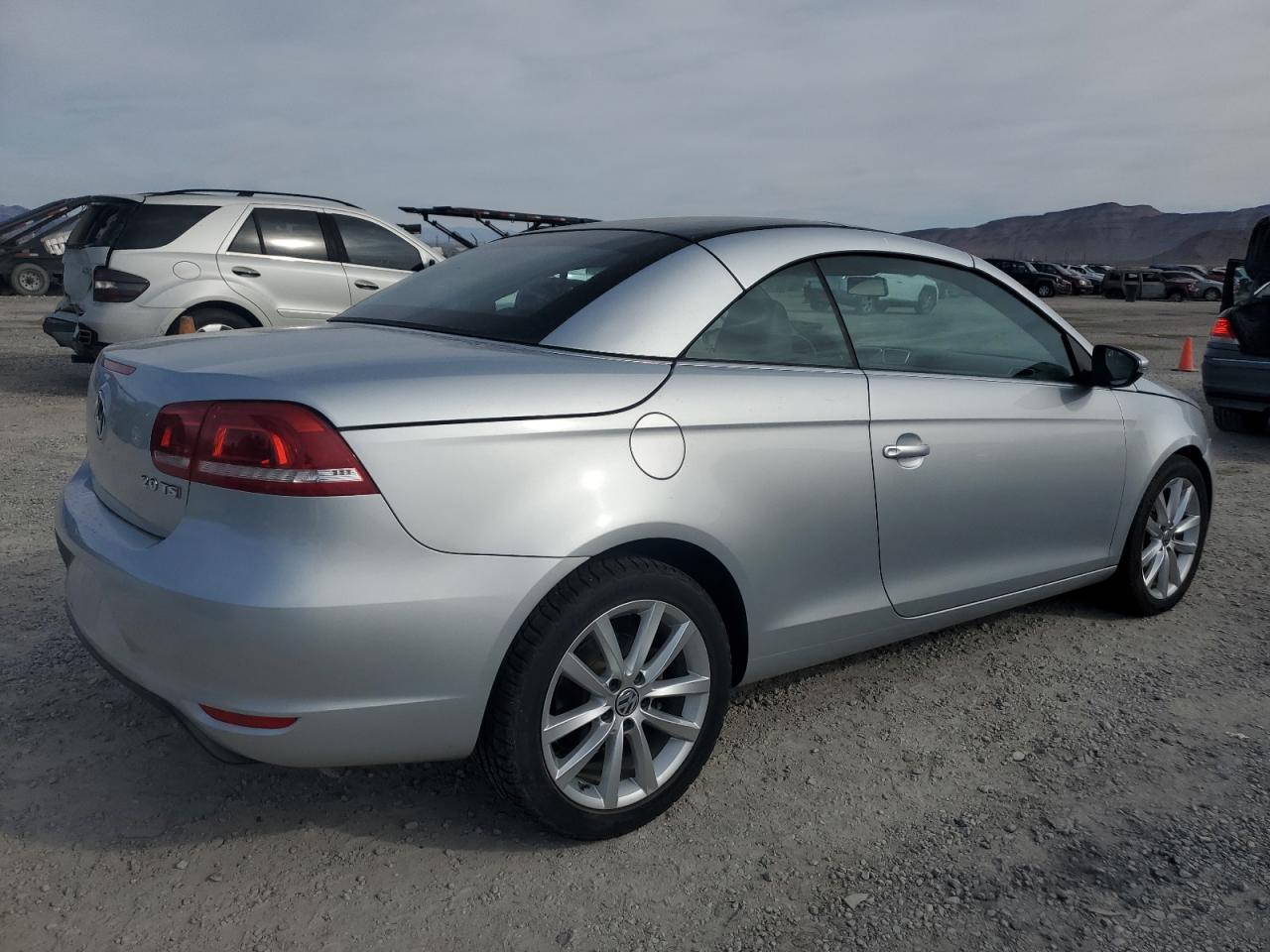 Image 3 of 2013 VOLKSWAGEN EOS KOMFORT 2013 with VIN WVWBW8AH8DV003828