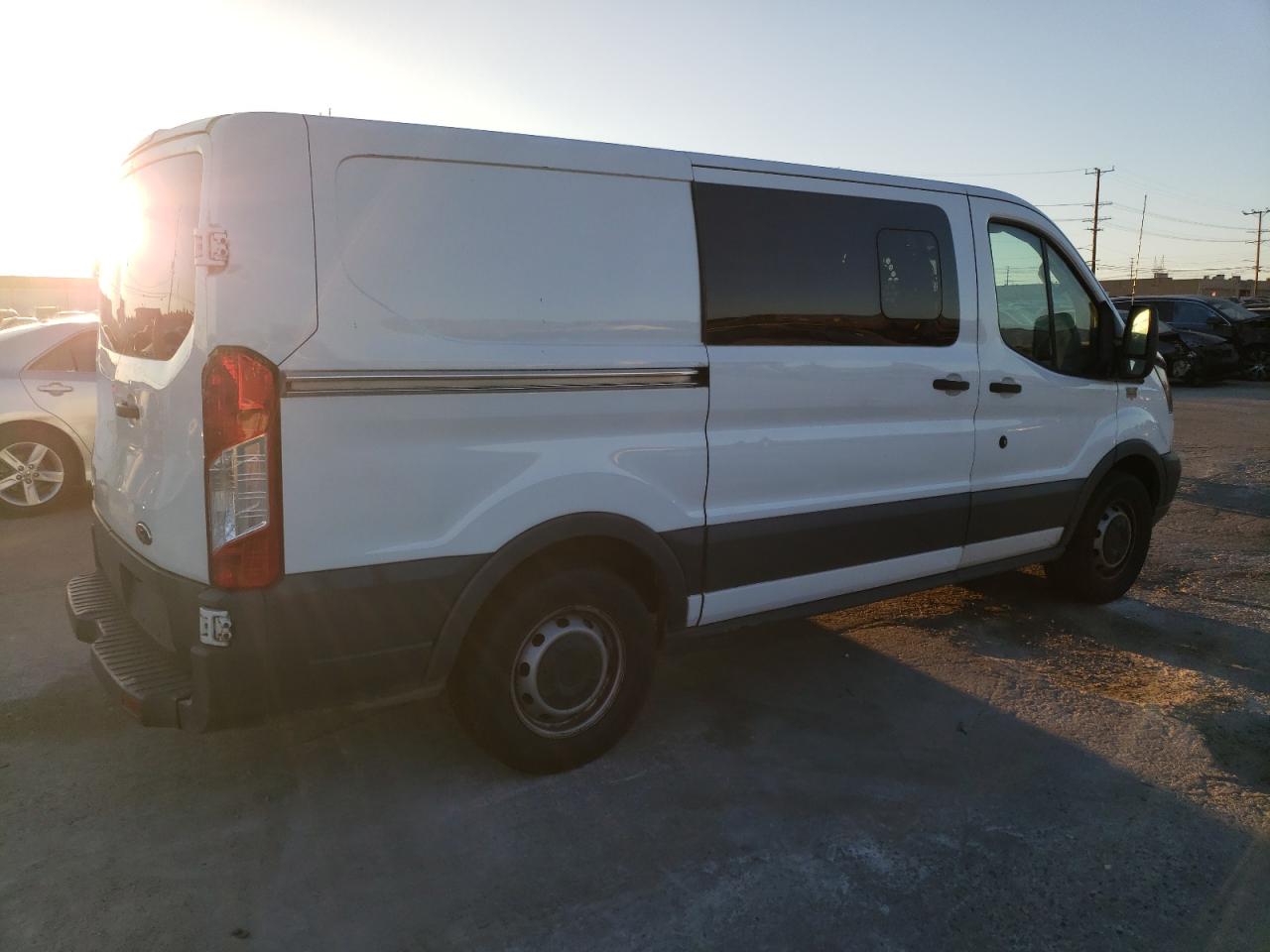 Image 3 of 2015 FORD TRANSIT T-150 2015 with VIN 1FTNE1YGXFKA37035