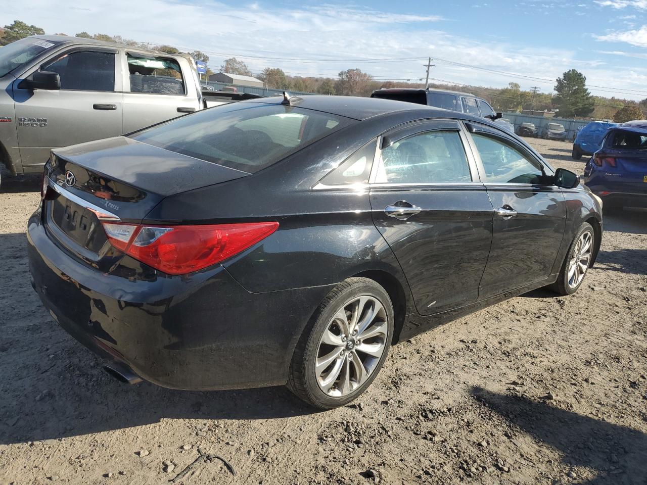 Image 3 of 2011 HYUNDAI SONATA SE 2011 with VIN 5NPEC4ACXBH043618